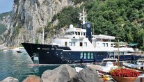 Jasmin -  At Anchor